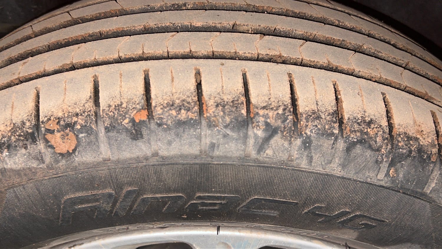 Used 2020 Maruti Suzuki Swift ZXi AMT Petrol Automatic tyres RIGHT REAR TYRE TREAD VIEW