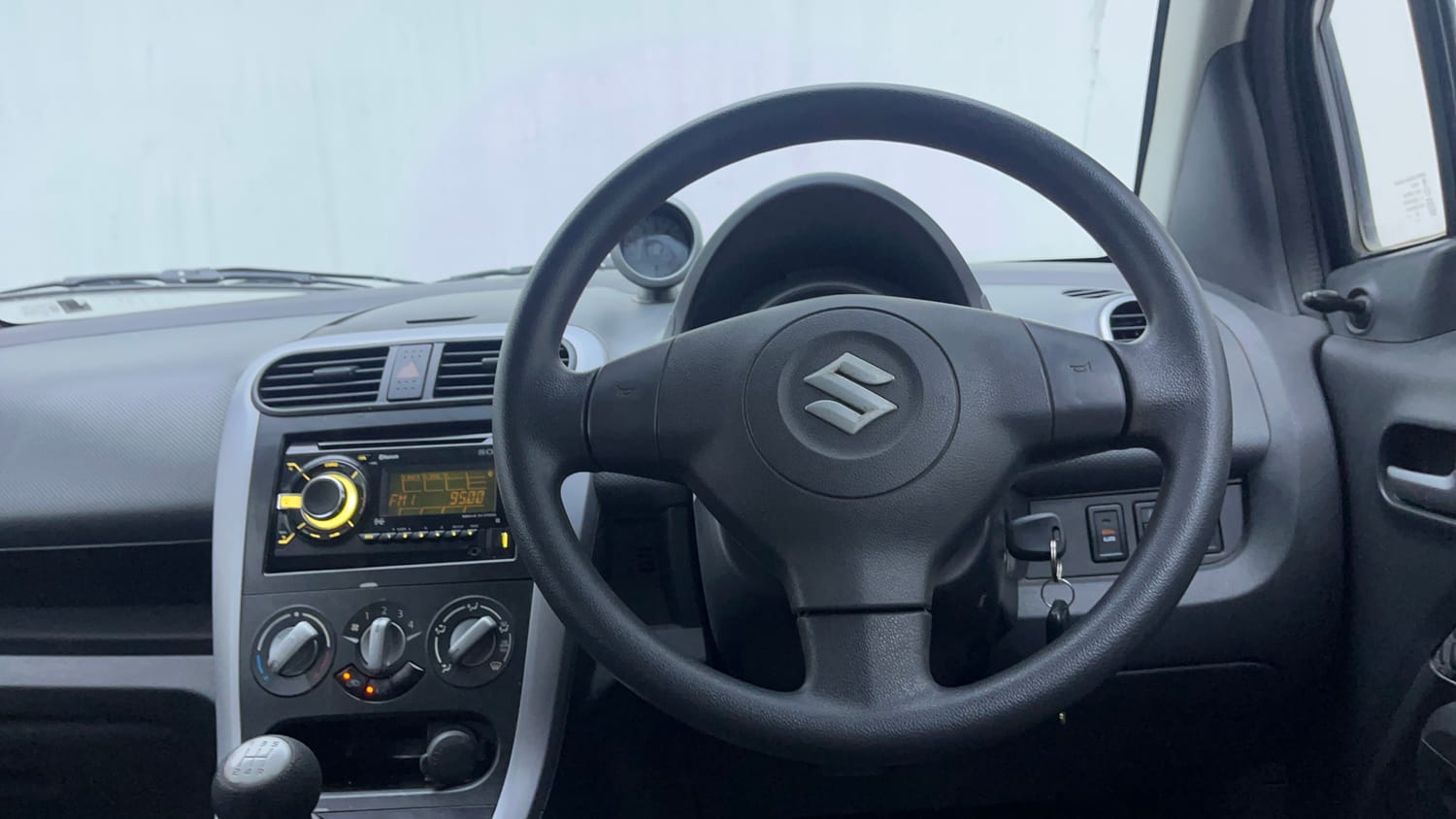 Used 2015 Maruti Suzuki Ritz Vxi BS-IV Petrol Manual interior STEERING VIEW