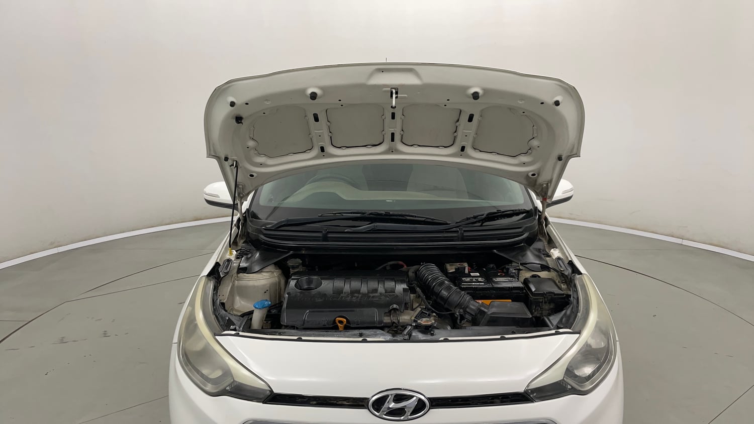Used 2017 Hyundai Elite i20 Sportz 1.4 CRDI Diesel Manual engine ENGINE & BONNET OPEN FRONT VIEW