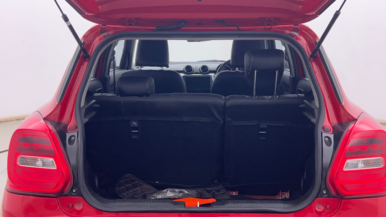 Used 2020 Maruti Suzuki Swift ZXi AMT Petrol Automatic interior DICKY INSIDE VIEW