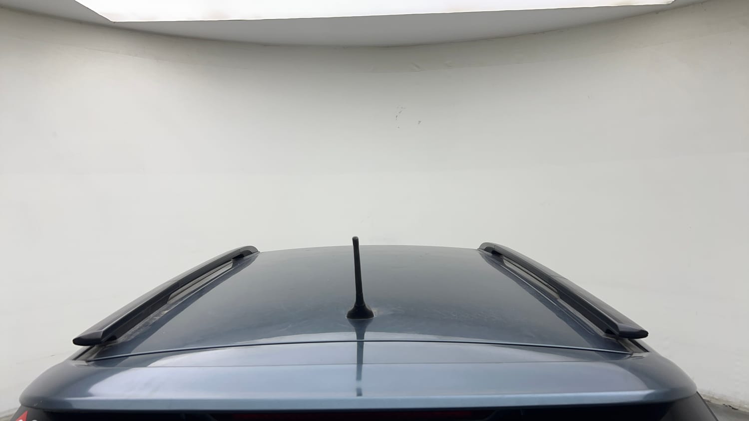 Used 2020 Mahindra XUV 300 1.2 W6 Petrol Manual exterior EXTERIOR ROOF VIEW