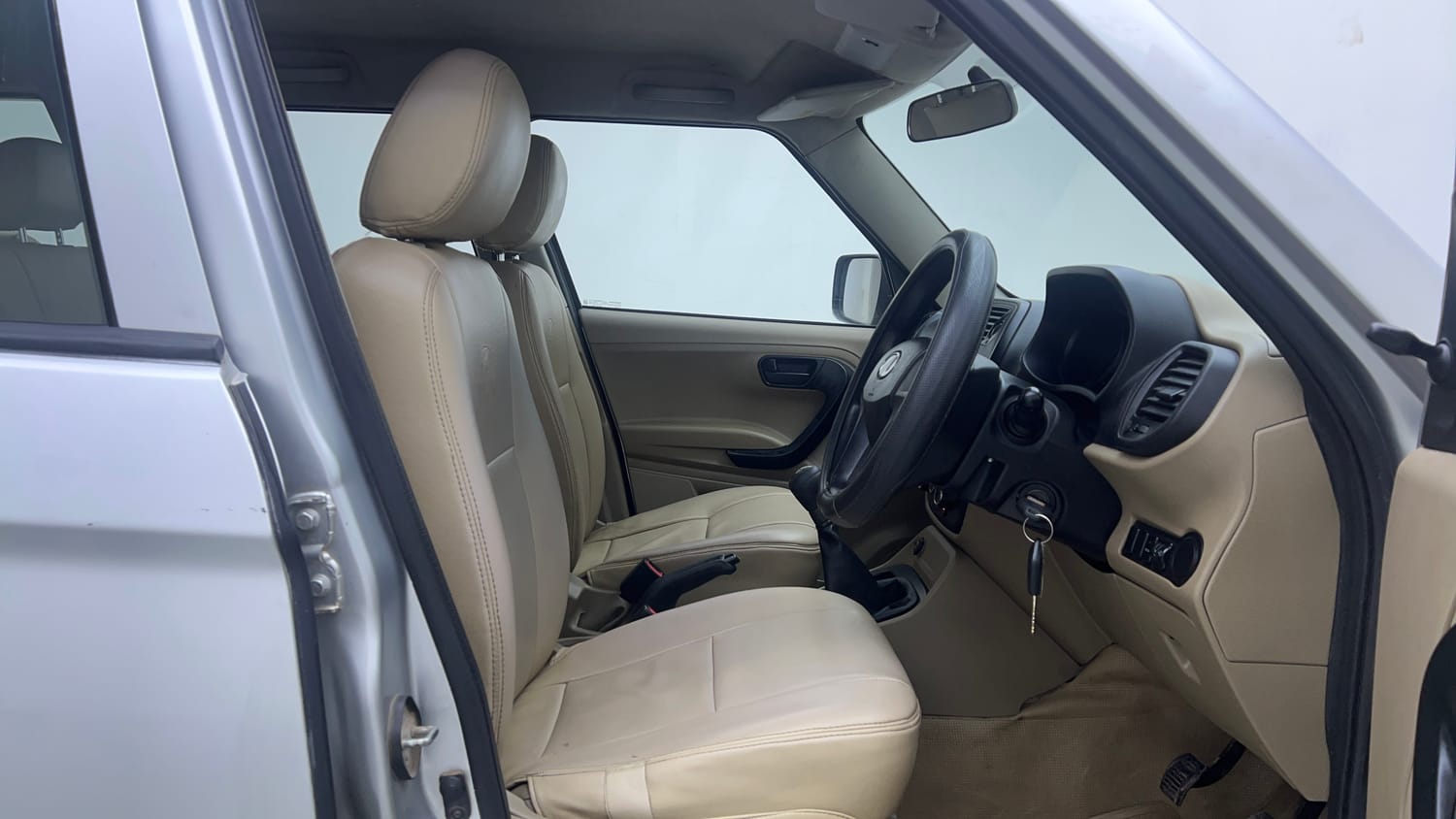Used 2016 Mahindra TUV300 T4 Plus Diesel Manual interior RIGHT SIDE FRONT DOOR CABIN VIEW