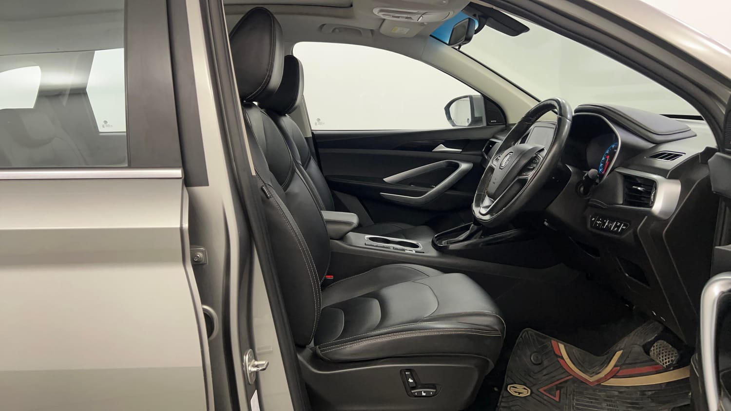 Used 2020 MG Motors Hector Sharp 1.5 DCT Petrol Petrol Automatic interior RIGHT SIDE FRONT DOOR CABIN VIEW