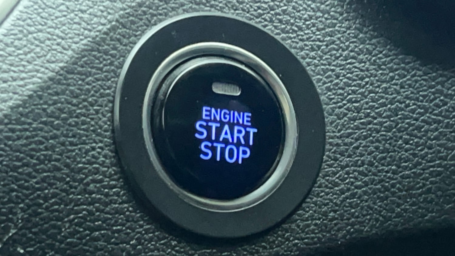 Used 2019 Hyundai Verna SX (O) 1.6 VTVT AT Petrol Automatic top_features Keyless start