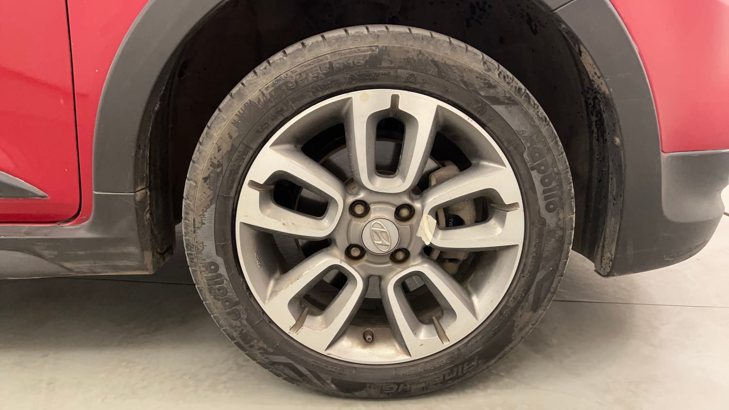 Used 2017 Hyundai i20 Active 1.2 SX Petrol Manual tyres RIGHT FRONT TYRE RIM VIEW