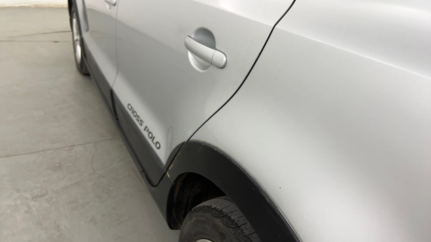 Used 2015 Volkswagen Polo Highline1.2L (P) Petrol Manual dents MINOR SCRATCH