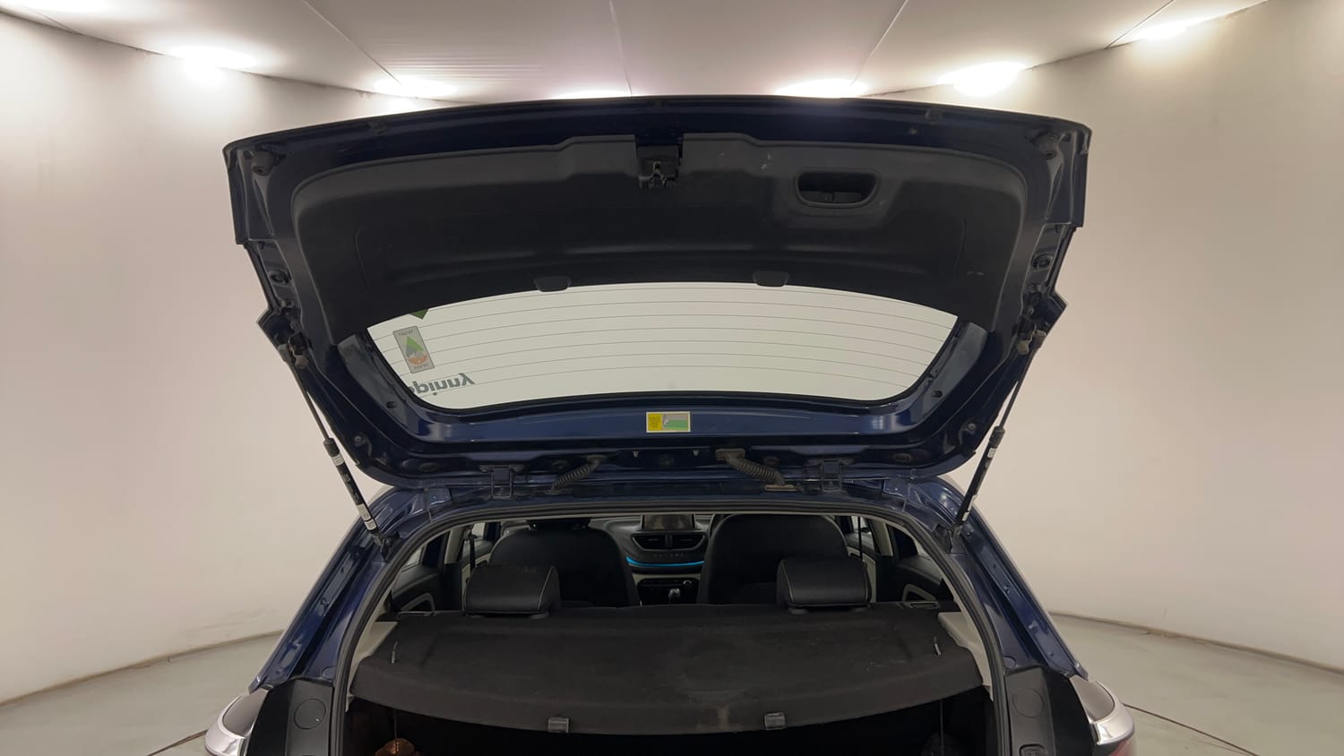 Used 2023 Tata Altroz XZ Plus (O) (S) iCNG Cng Manual interior DICKY DOOR OPEN VIEW
