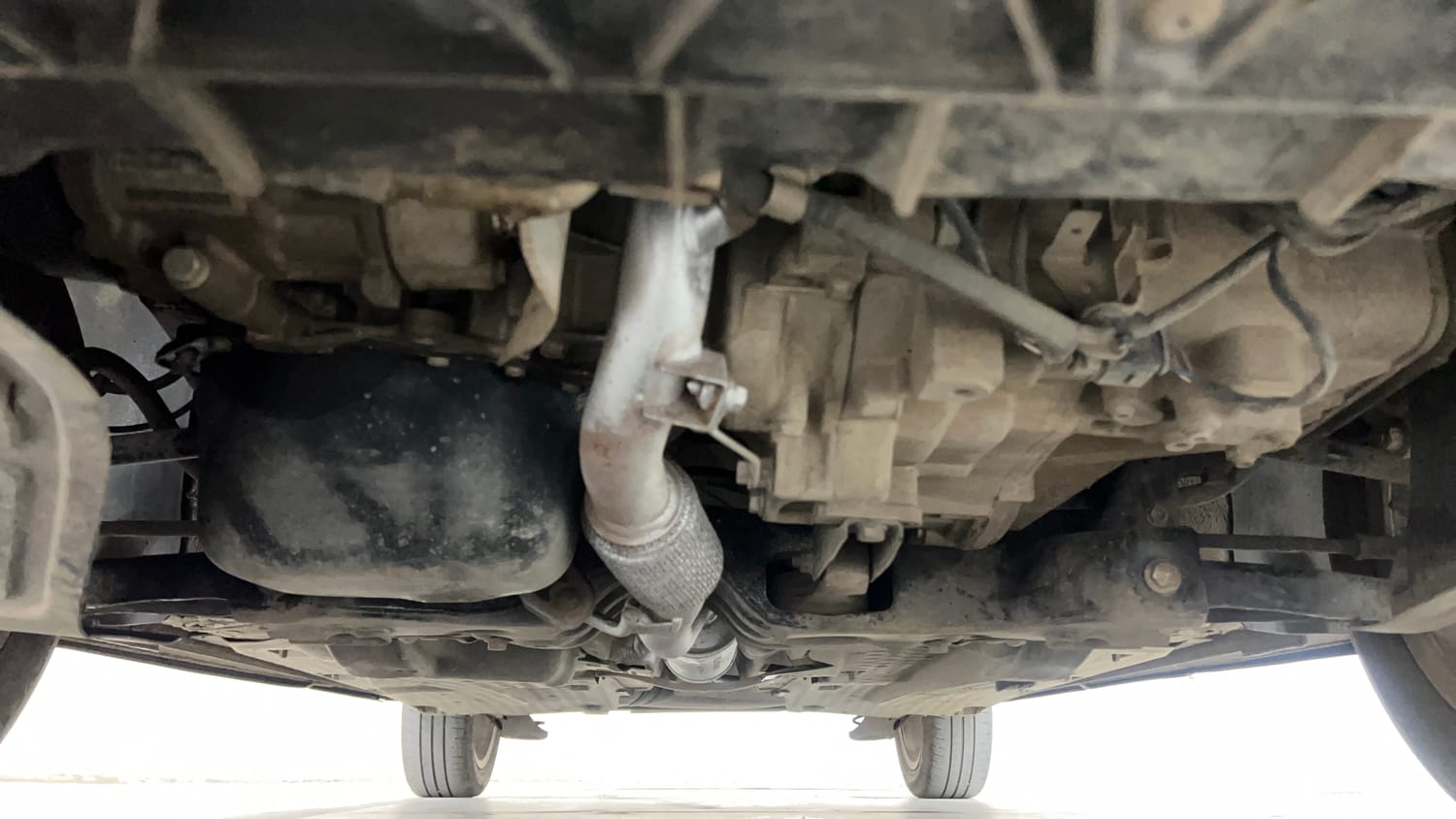 Used 2015 Volkswagen Polo Highline1.2L (P) Petrol Manual extra FRONT LEFT UNDERBODY VIEW