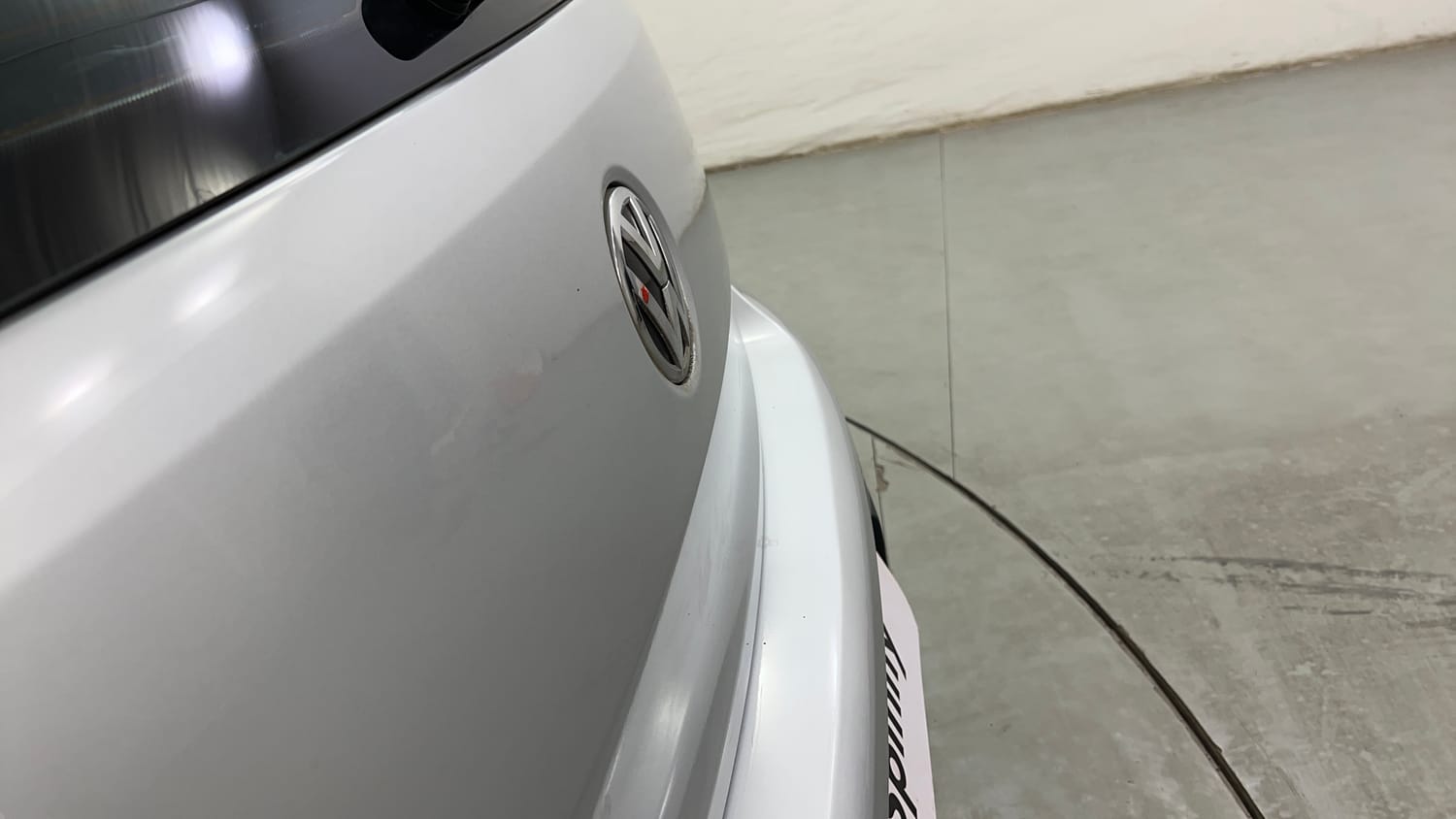 Used 2015 Volkswagen Polo Highline1.2L (P) Petrol Manual dents MINOR SCRATCH