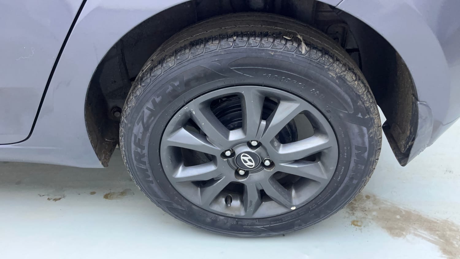 Used 2019 Hyundai Elite i20 Sportz Plus 1.2 Petrol Manual tyres LEFT REAR TYRE RIM VIEW