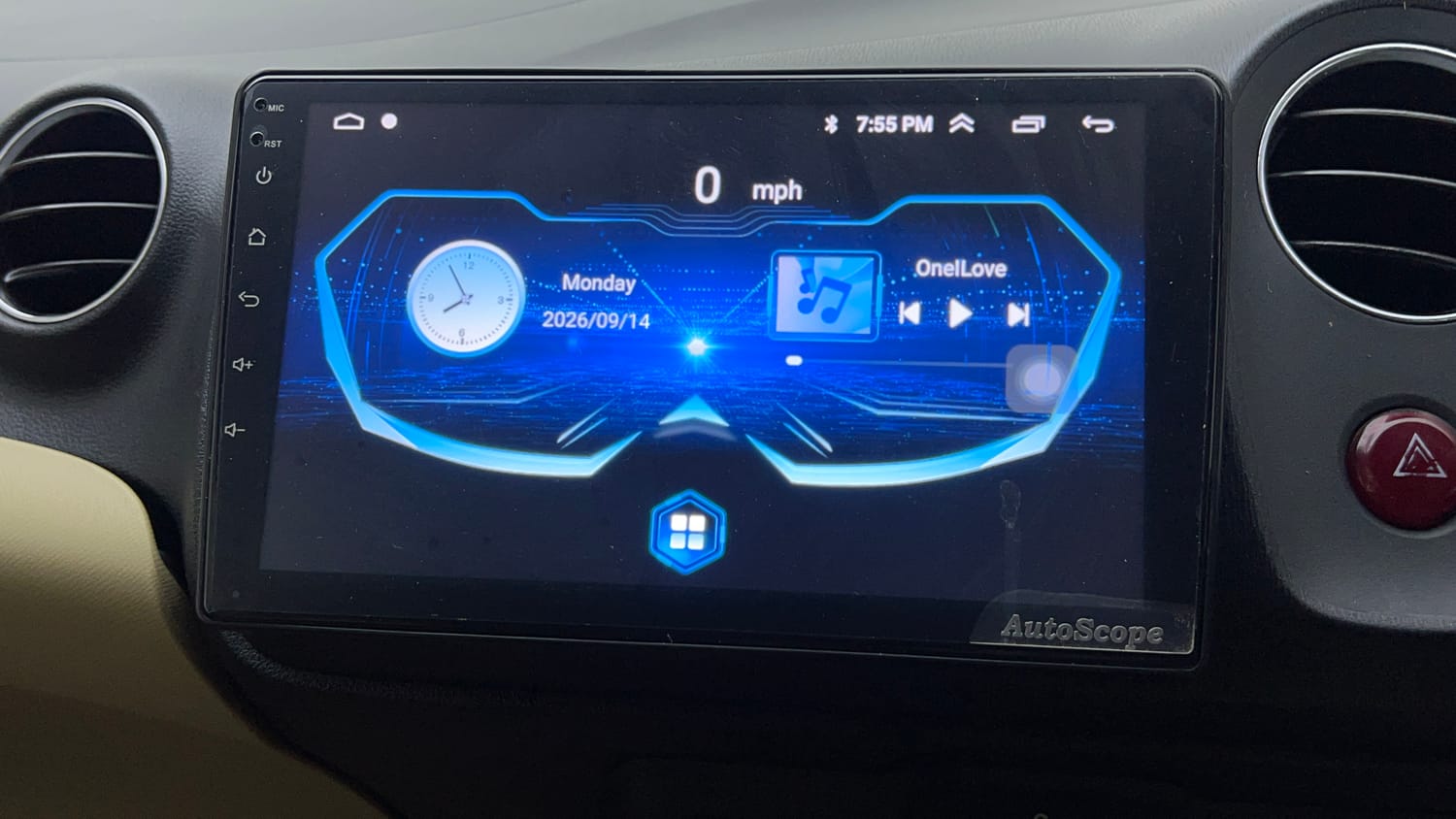 Used 2015 Honda Amaze 1.2 S i-VTEC Petrol Manual top_features Integrated (in-dash) music system
