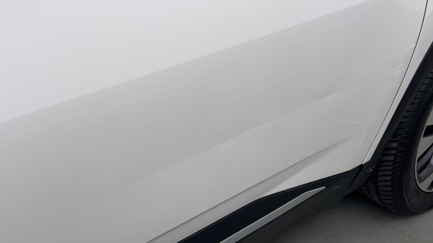 Used 2023 MG Motors Hector Plus Sharp 2.0 Diesel Turbo MT 6-STR Diesel Manual dents MINOR DENT