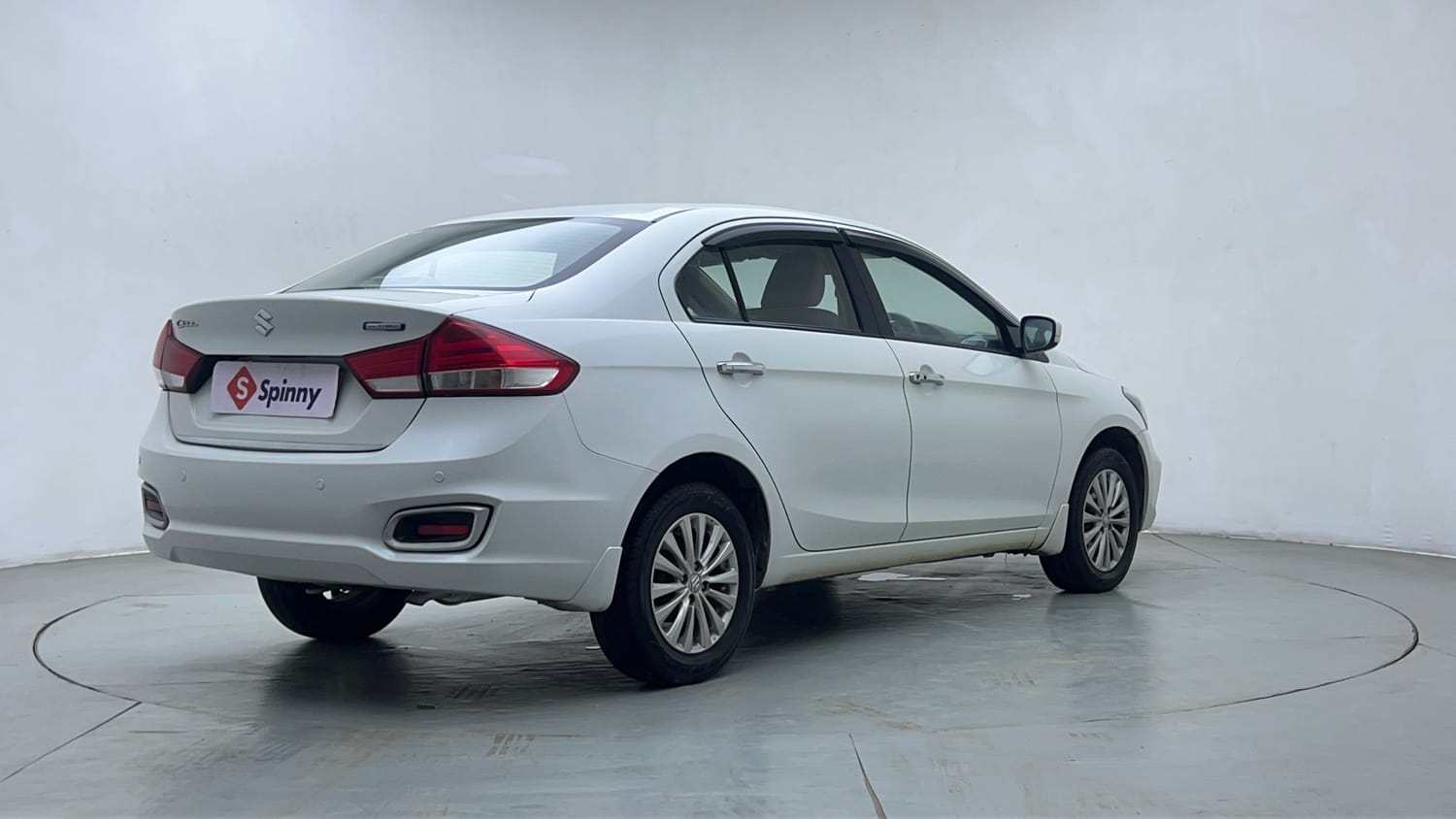 Used 2022 Maruti Suzuki Ciaz Zeta 1.5 AT Petrol Automatic exterior RIGHT REAR CORNER VIEW