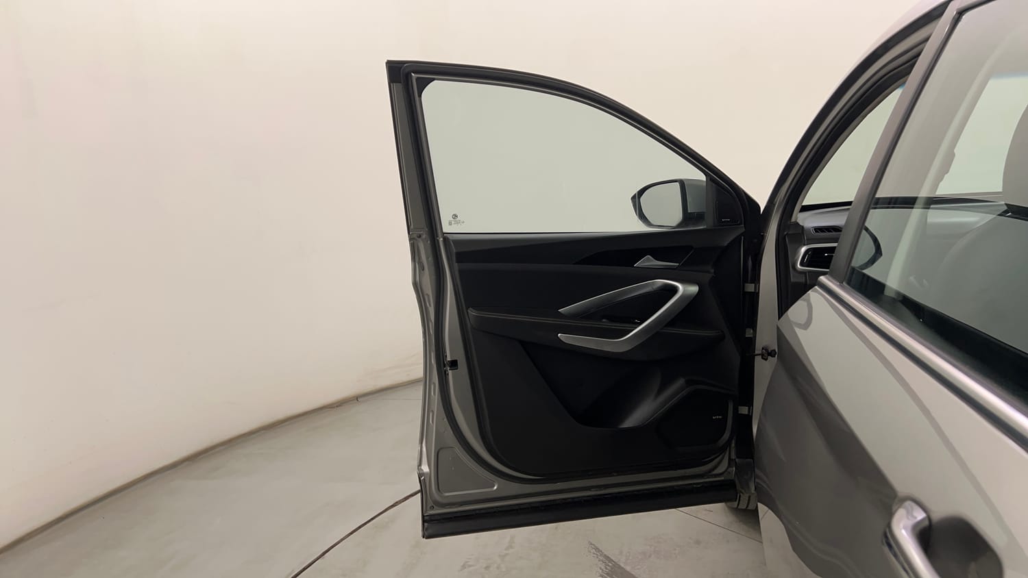 Used 2020 MG Motors Hector Sharp 1.5 DCT Petrol Petrol Automatic interior LEFT FRONT DOOR OPEN VIEW