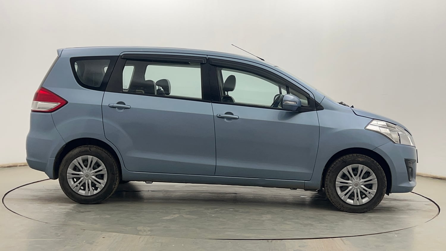 Used 2013 Maruti Suzuki Ertiga Vxi Petrol Manual exterior RIGHT SIDE VIEW