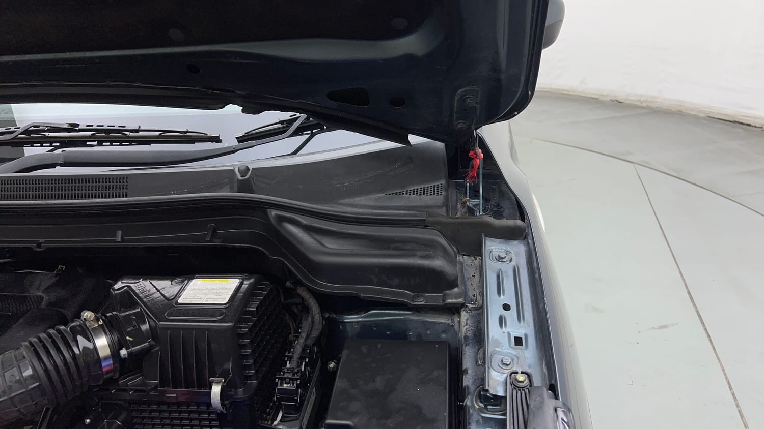 Used 2020 Mahindra XUV 300 1.2 W6 Petrol Manual engine ENGINE LEFT SIDE HINGE & APRON VIEW