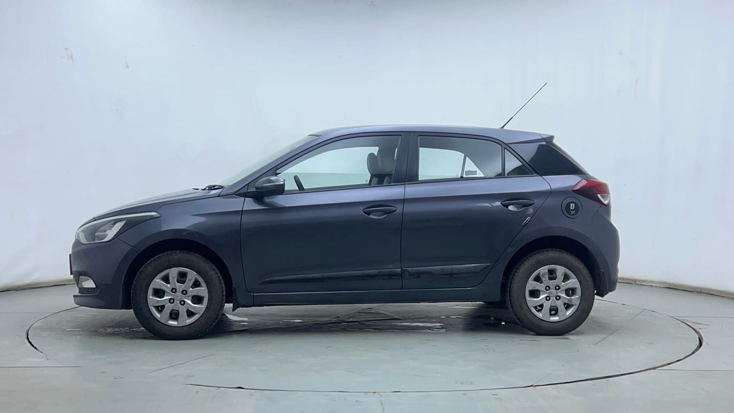 Used 2016 Hyundai Elite i20 Sportz 1.4 CRDI Diesel Manual exterior LEFT SIDE VIEW
