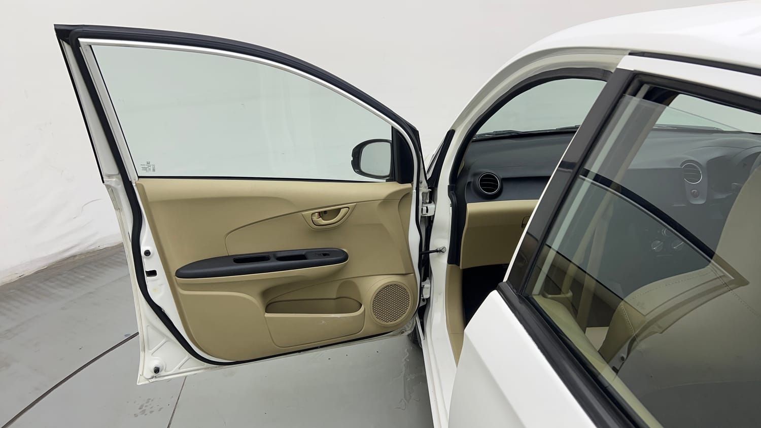Used 2015 Honda Amaze 1.2 S i-VTEC Petrol Manual interior LEFT FRONT DOOR OPEN VIEW