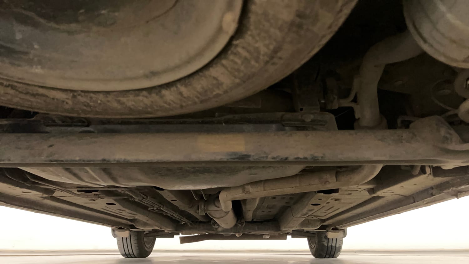 Used 2023 Tata Altroz XZ Plus (O) (S) iCNG Cng Manual extra REAR UNDERBODY VIEW (TAKEN FROM REAR)