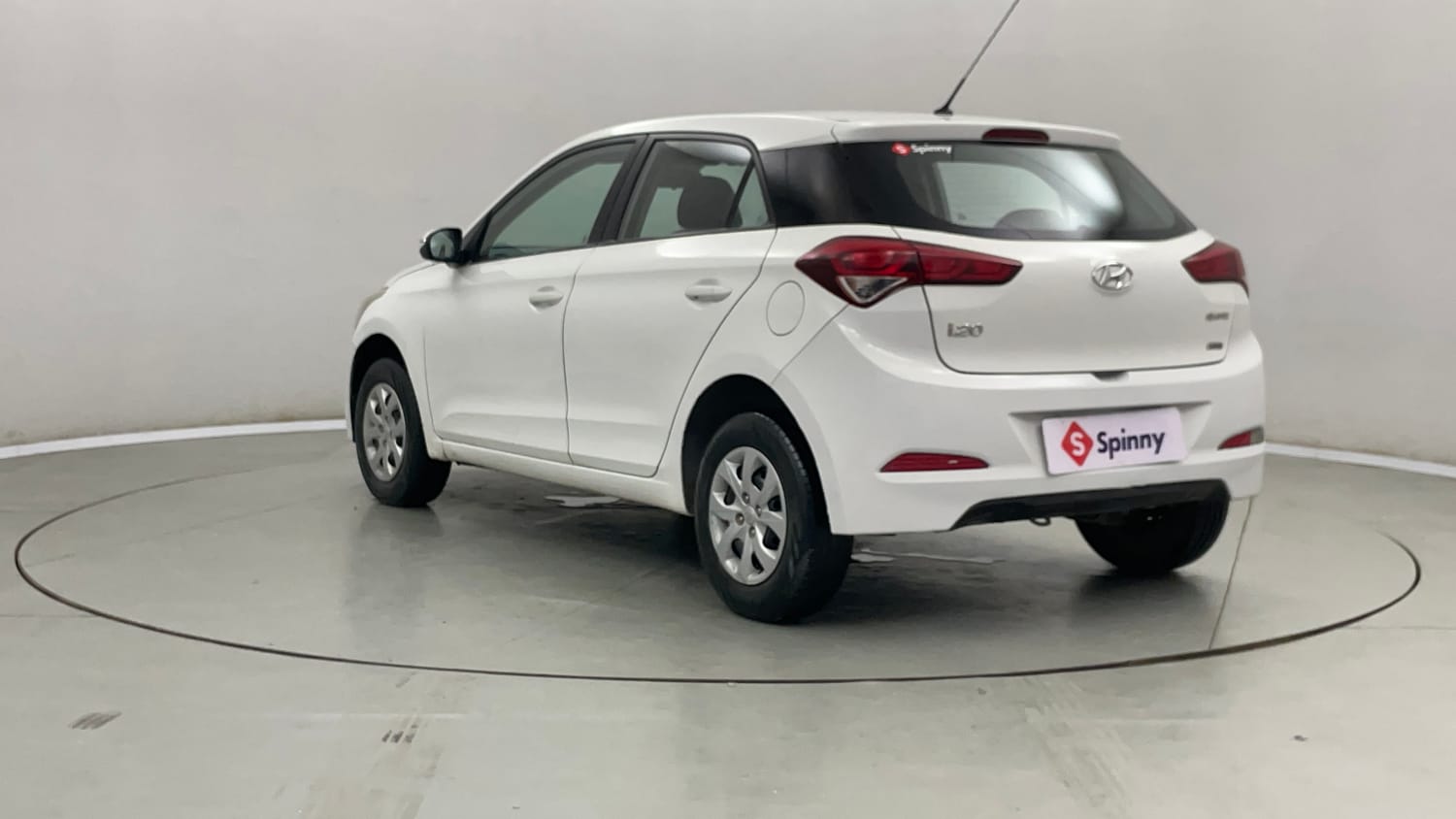 Used 2017 Hyundai Elite i20 Sportz 1.4 CRDI Diesel Manual exterior LEFT REAR CORNER VIEW