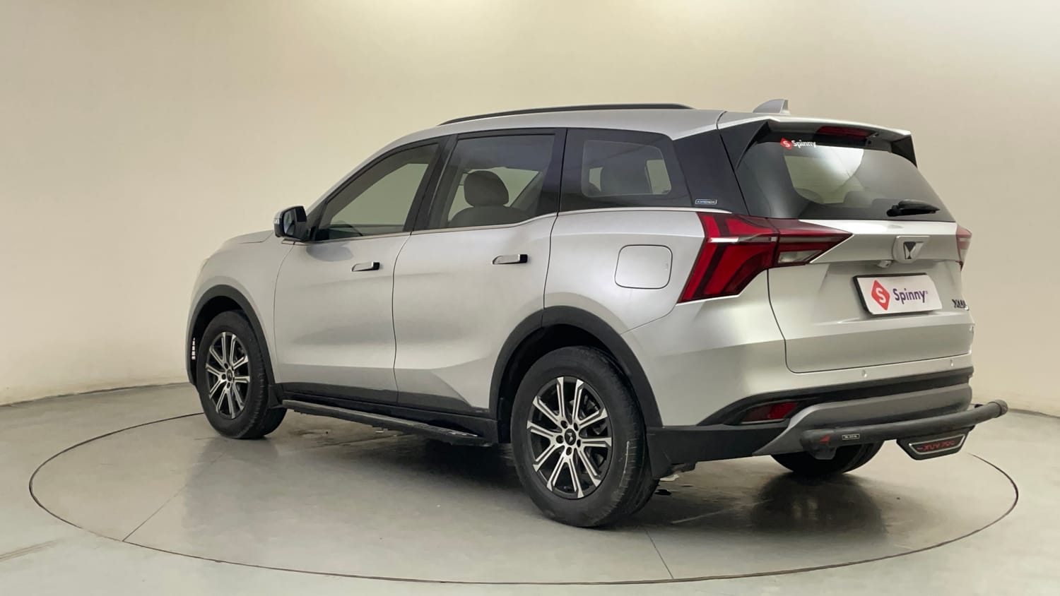 Used 2025 Mahindra XUV700 AX7 Luxury Pack Petrol AT 7 STR Petrol Automatic exterior LEFT REAR CORNER VIEW