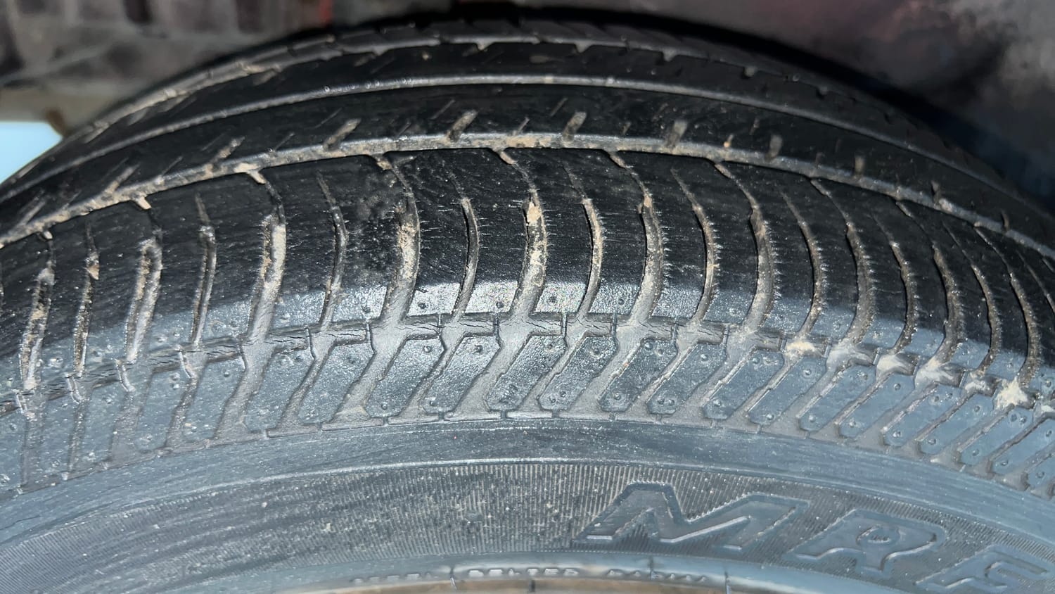 Used 2015 Maruti Suzuki Swift Dzire VXI Petrol Manual tyres RIGHT REAR TYRE TREAD VIEW
