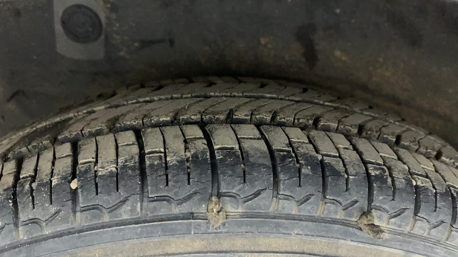 Used 2013 Hyundai i10 Era 1.1 iRDE2 Petrol Manual tyres RIGHT REAR TYRE TREAD VIEW