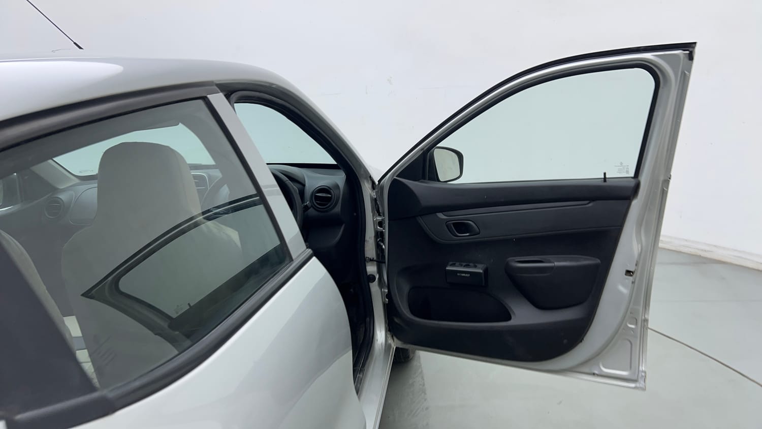 Used 2018 Renault Kwid RXE Petrol Manual interior RIGHT FRONT DOOR OPEN VIEW