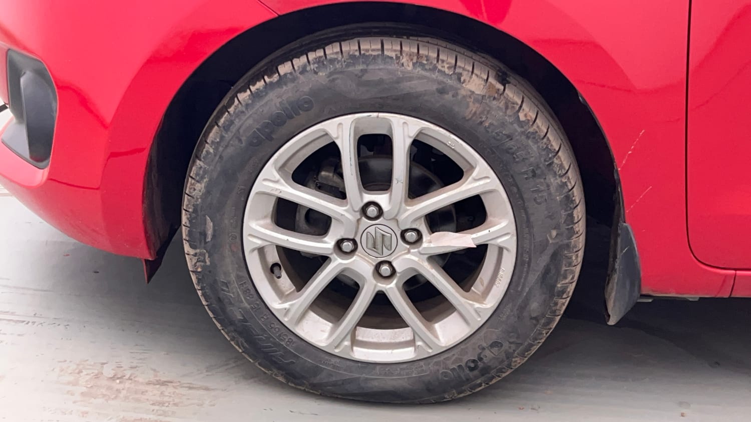 Used 2020 Maruti Suzuki Swift ZXi AMT Petrol Automatic tyres LEFT FRONT TYRE RIM VIEW