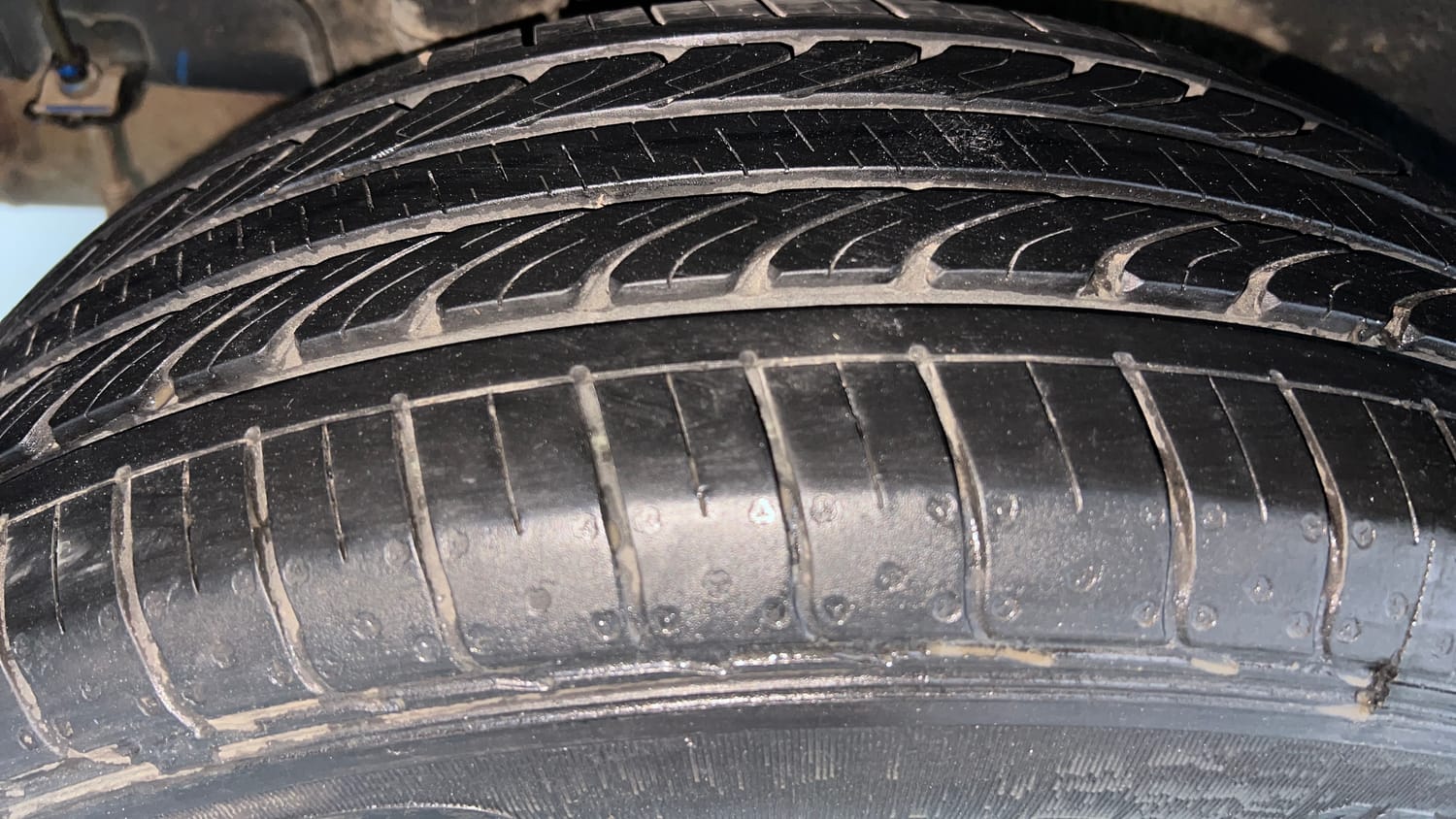 Used 2024 Hyundai Venue E 1.2 Petrol Petrol Manual tyres RIGHT REAR TYRE TREAD VIEW