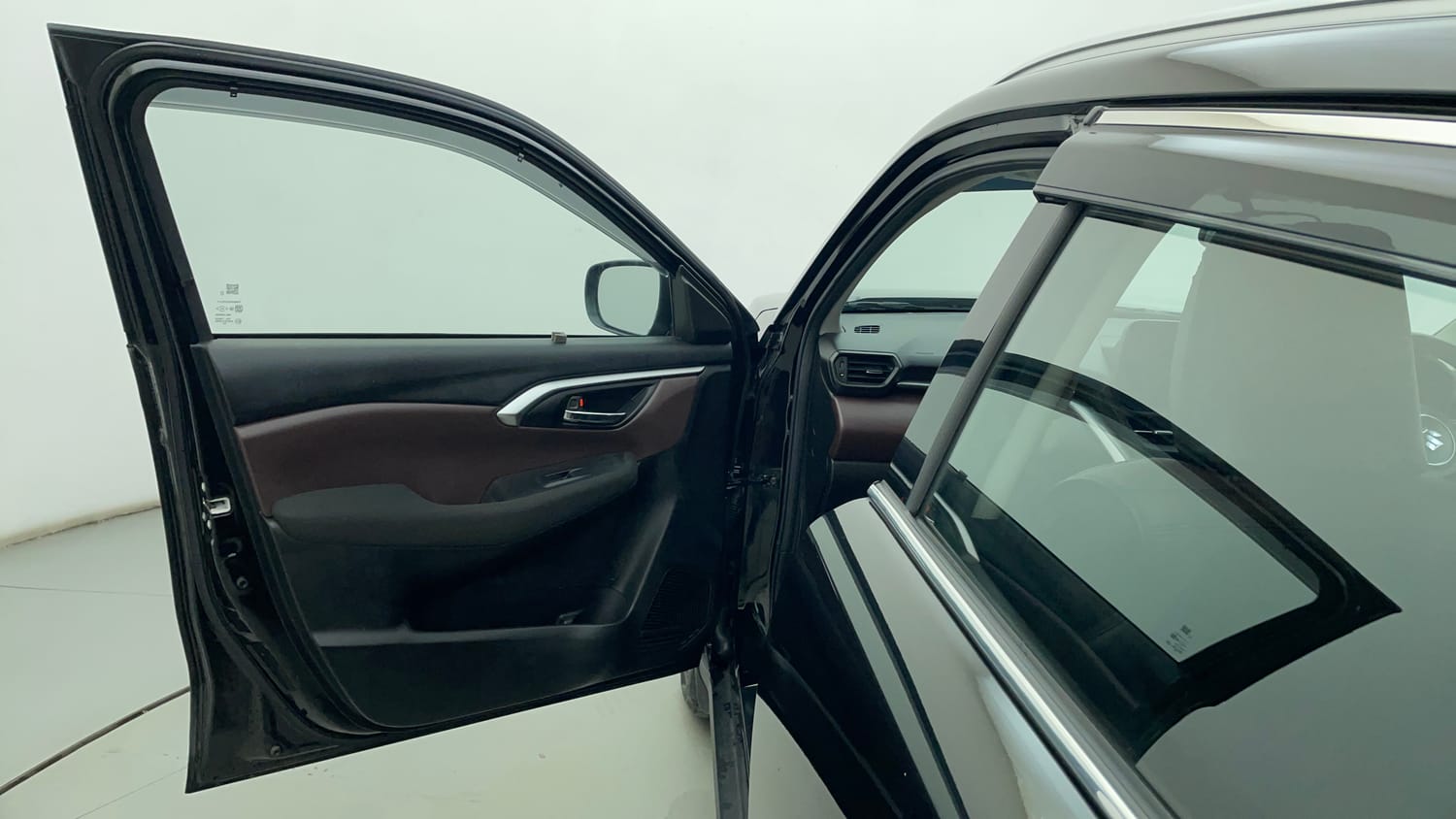 Used 2026 Maruti Suzuki Grand Vitara Delta Smart Hybrid Petrol Manual interior LEFT FRONT DOOR OPEN VIEW