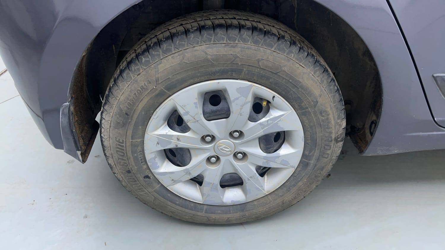 Used 2016 Hyundai Elite i20 Sportz 1.4 CRDI Diesel Manual tyres RIGHT REAR TYRE RIM VIEW