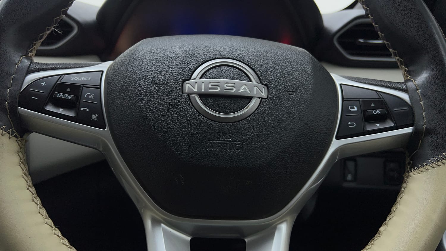 Used 2024 Nissan Magnite XV Petrol Manual top_features Airbags