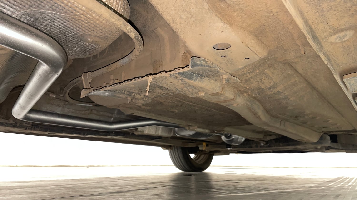 Used 2024 Hyundai i20 Sportz (O) 1.2 IVT Petrol Automatic extra REAR RIGHT UNDERBODY VIEW