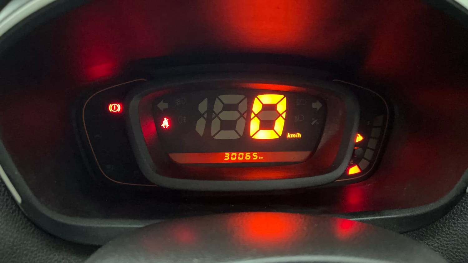 Used 2020 Renault Kwid RXL Petrol Manual interior CLUSTERMETER VIEW