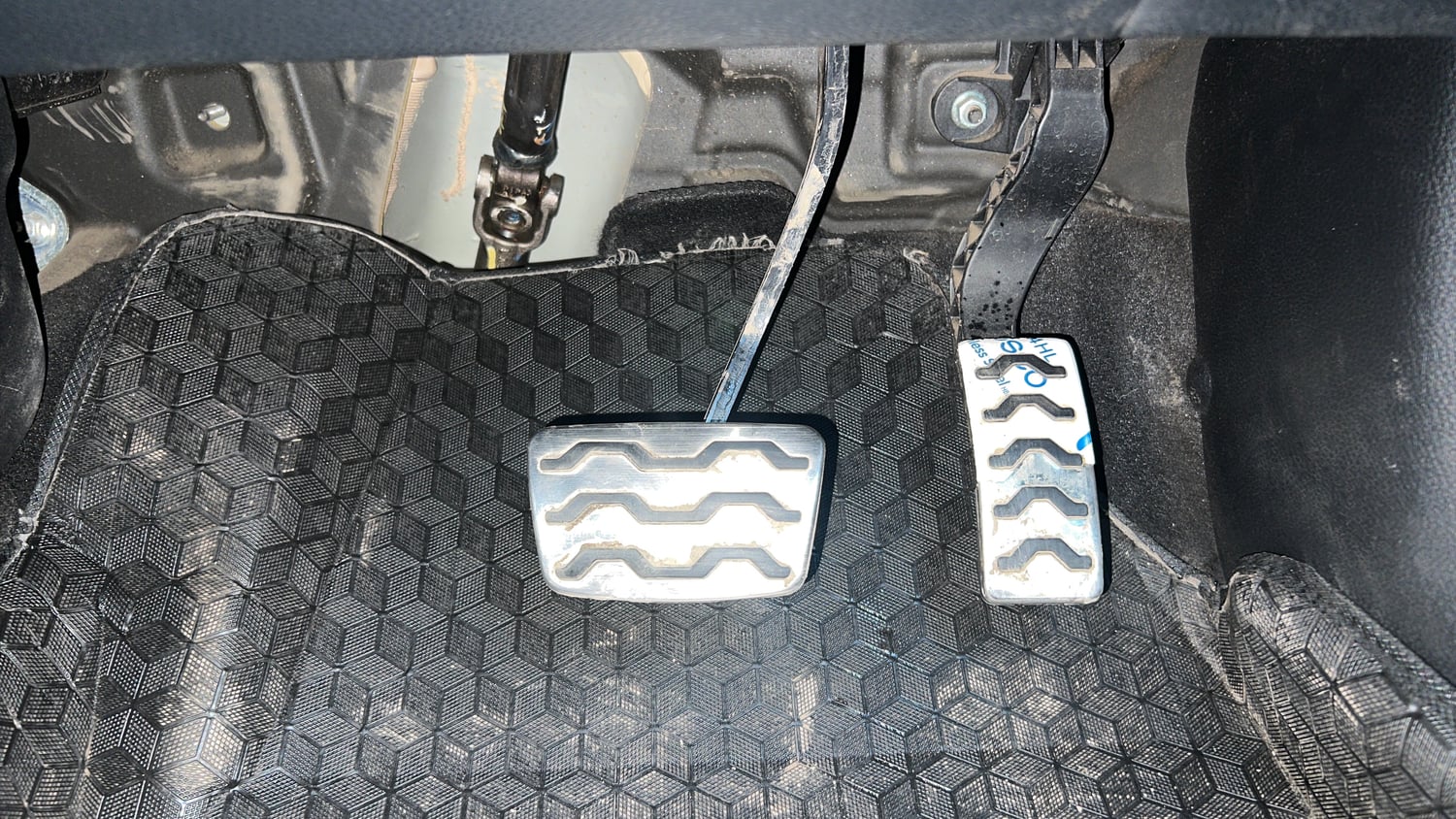Used 2020 Kia Sonet GTX Plus 1.0 DCT Petrol Automatic interior PEDALS VIEW