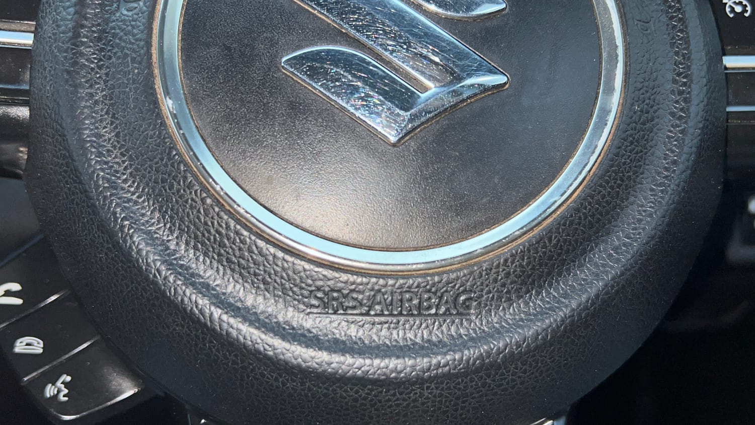 Used 2023 Maruti Suzuki XL6 Zeta MT CNG Cng Manual top_features Airbags