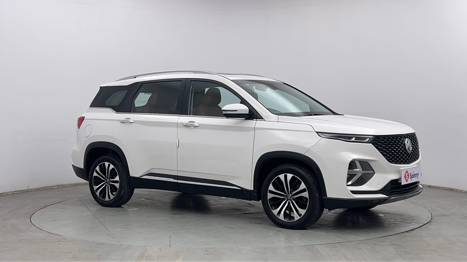 Used 2023 MG Motors Hector Plus Sharp 2.0 Diesel Turbo MT 6-STR Diesel Manual exterior RIGHT FRONT CORNER VIEW