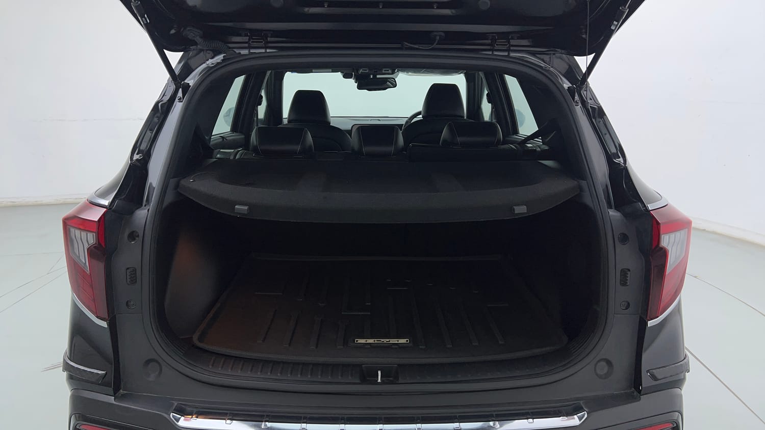 Used 2025 Kia Seltos GTX Plus 1.5 Turbo Petrol DCT Petrol Automatic interior DICKY INSIDE VIEW