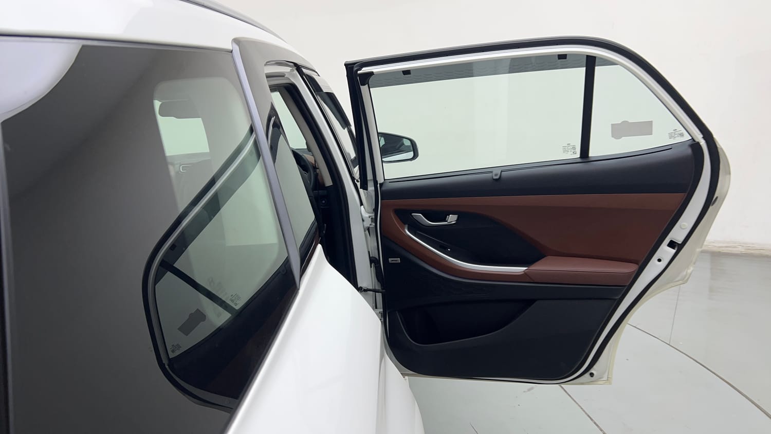 Used 2021 Hyundai Alcazar Signature (O) 6 STR 2.0 Petrol AT Petrol Automatic interior RIGHT REAR DOOR OPEN VIEW