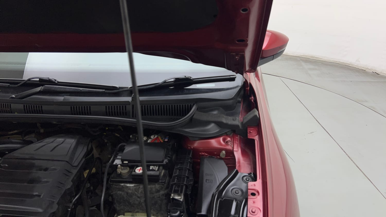 Used 2023 Volkswagen Virtus Topline 1.0 TSI MT Petrol Manual engine ENGINE LEFT SIDE HINGE & APRON VIEW