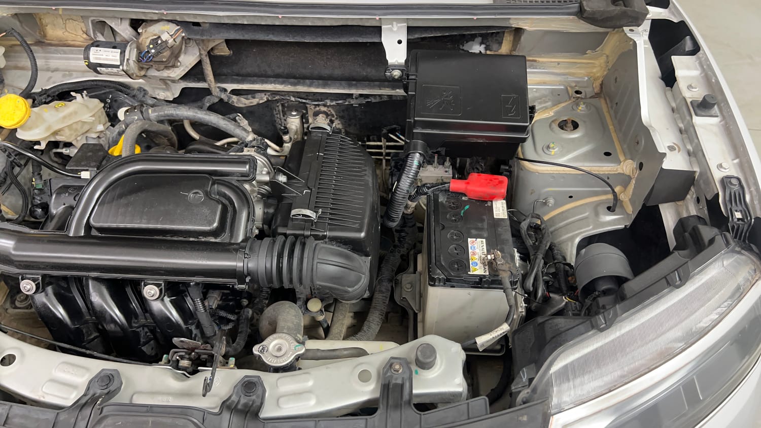 Used 2023 Renault Kwid RXT 1.0 Petrol Manual engine ENGINE LEFT SIDE VIEW
