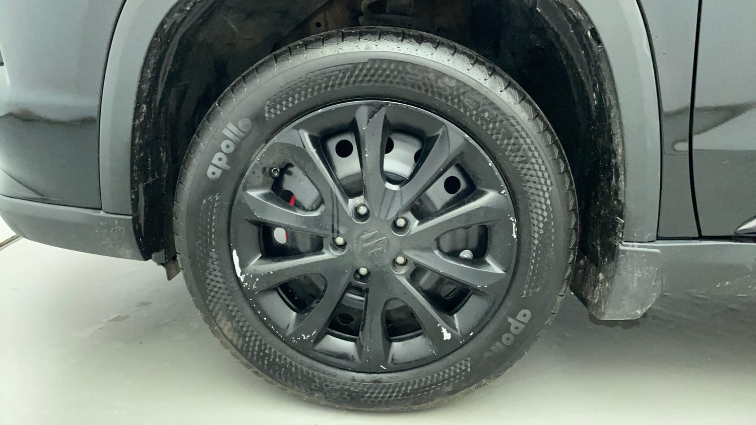 Used 2026 Maruti Suzuki Grand Vitara Delta Smart Hybrid Petrol Manual tyres LEFT FRONT TYRE RIM VIEW