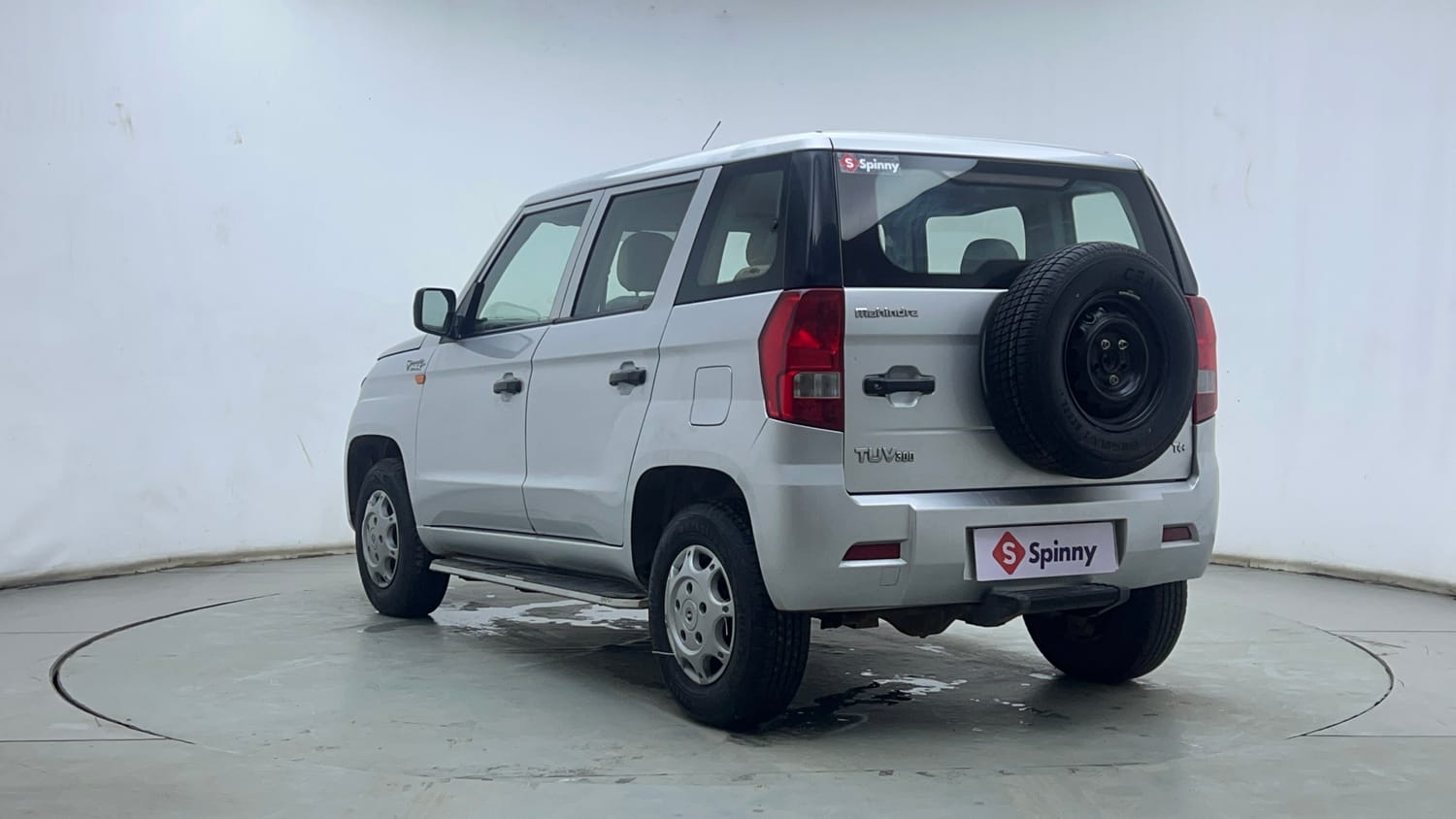 Used 2016 Mahindra TUV300 T4 Plus Diesel Manual exterior LEFT REAR CORNER VIEW