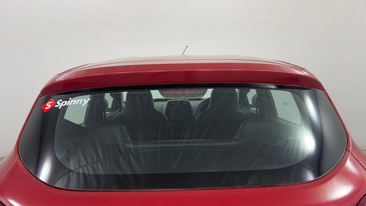 Used 2018 Renault Kwid 1.0 RXT Petrol Manual exterior BACK WINDSHIELD VIEW