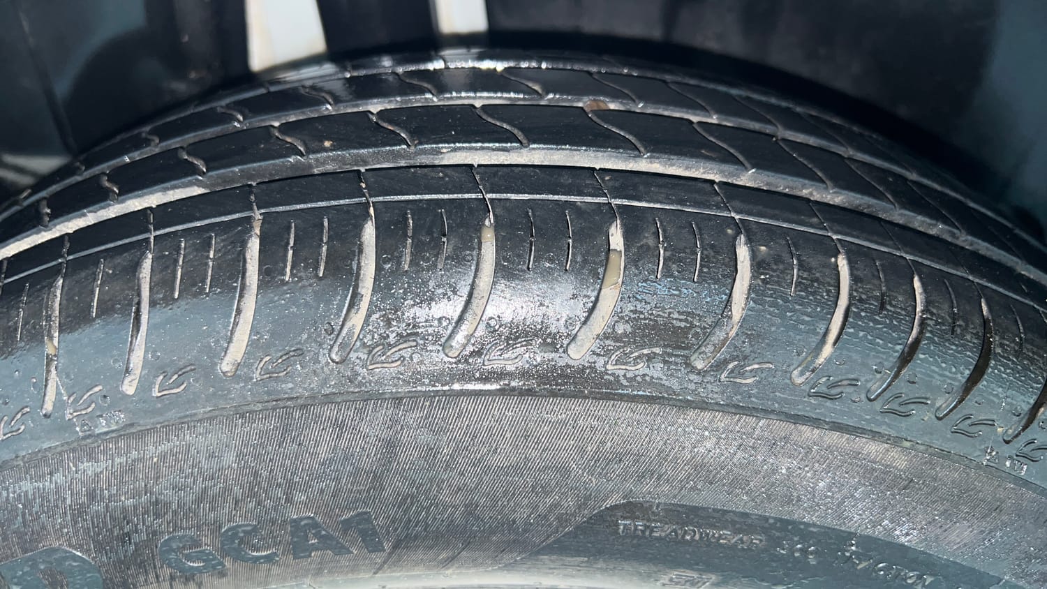 Used 2026 Maruti Suzuki Swift LXi Petrol Manual tyres RIGHT REAR TYRE TREAD VIEW
