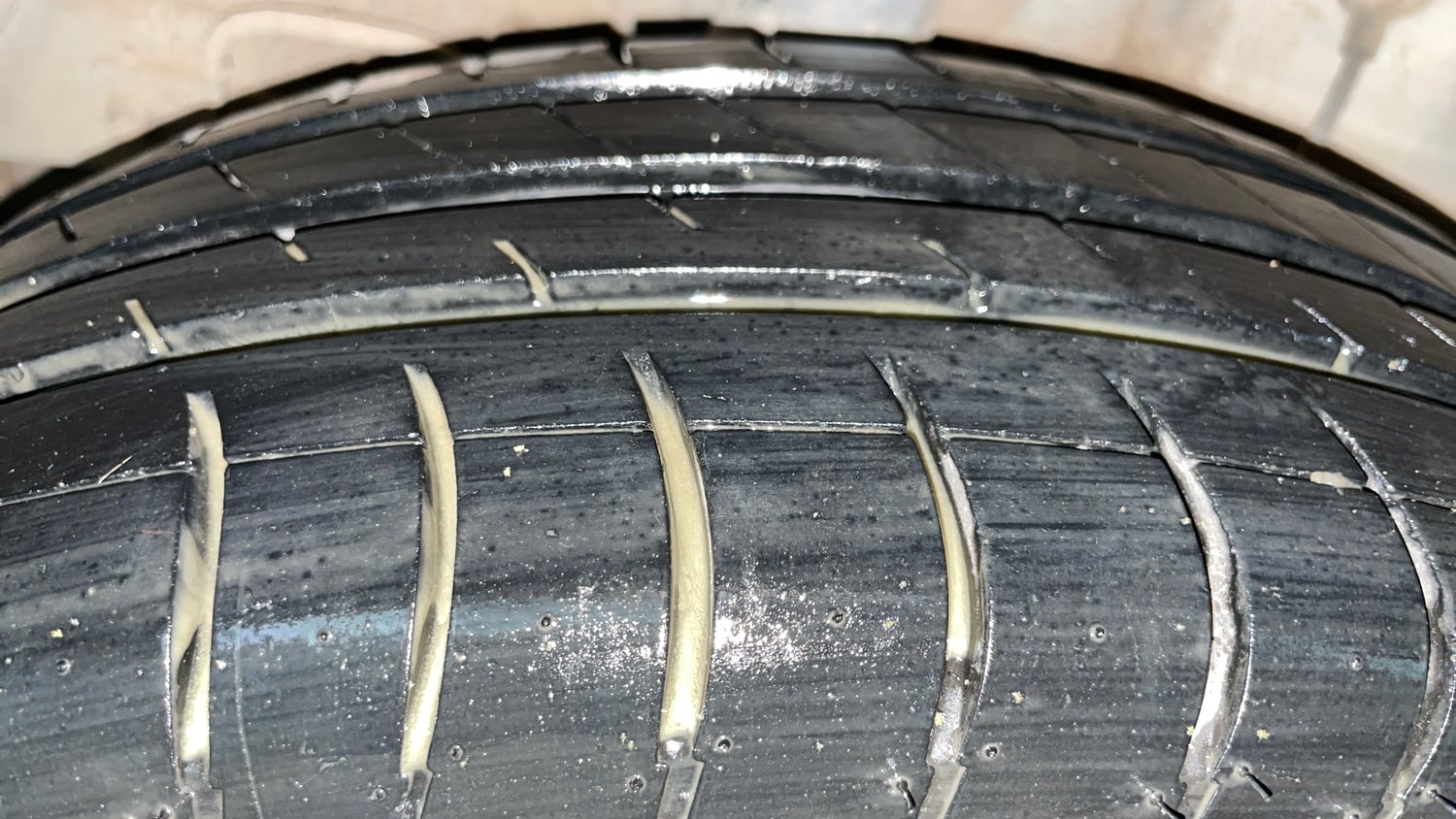 Used 2017 Hyundai Elite i20 Sportz 1.4 CRDI Diesel Manual tyres RIGHT REAR TYRE TREAD VIEW