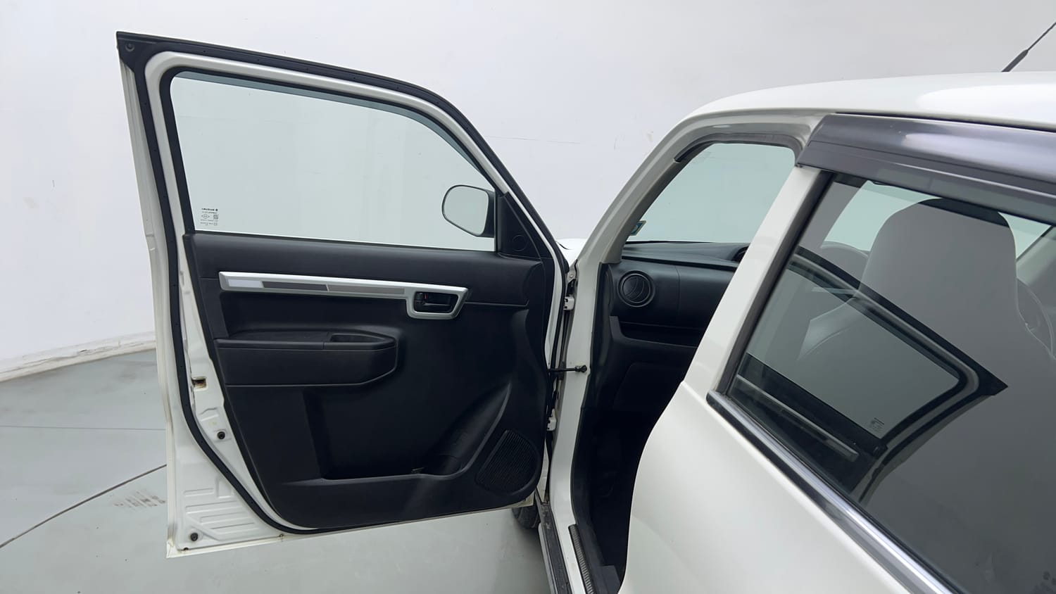 Used 2020 Maruti Suzuki S-Presso VXi Petrol Manual interior LEFT FRONT DOOR OPEN VIEW