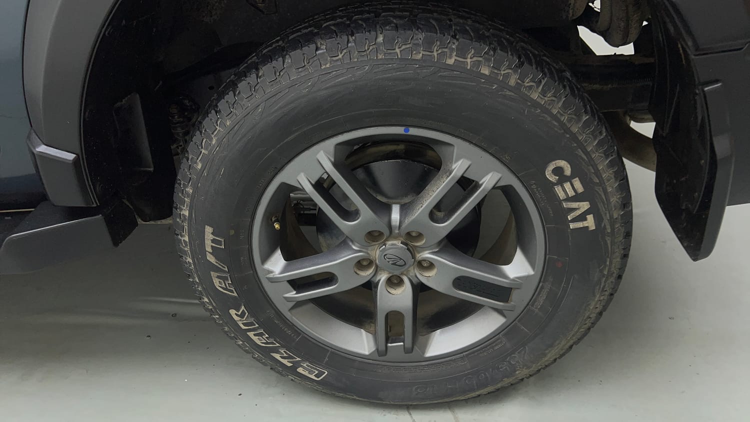 Used 2022 mahindra Thar LX Hard Top Petrol AT 4WD Petrol Automatic tyres LEFT REAR TYRE RIM VIEW