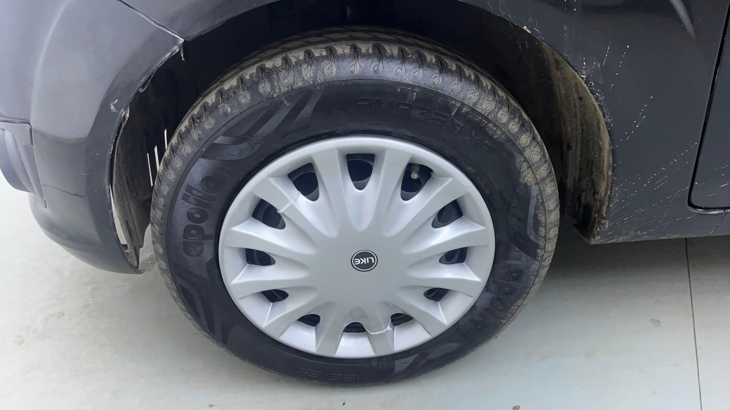 Used 2014 Ford Figo Duratorq Diesel ZXI 1.4 Diesel Manual tyres LEFT FRONT TYRE RIM VIEW
